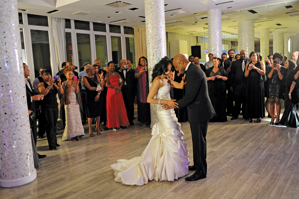 Flore Events, Wedding Planners, First Dance (John Bayley Photography)