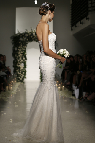 Search for Wedding Gowns with Minimal Trains in NY, NJ, CT, PA