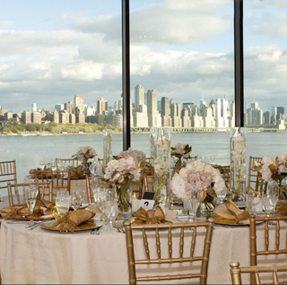 Search for Wedding Sites with Skyline Views