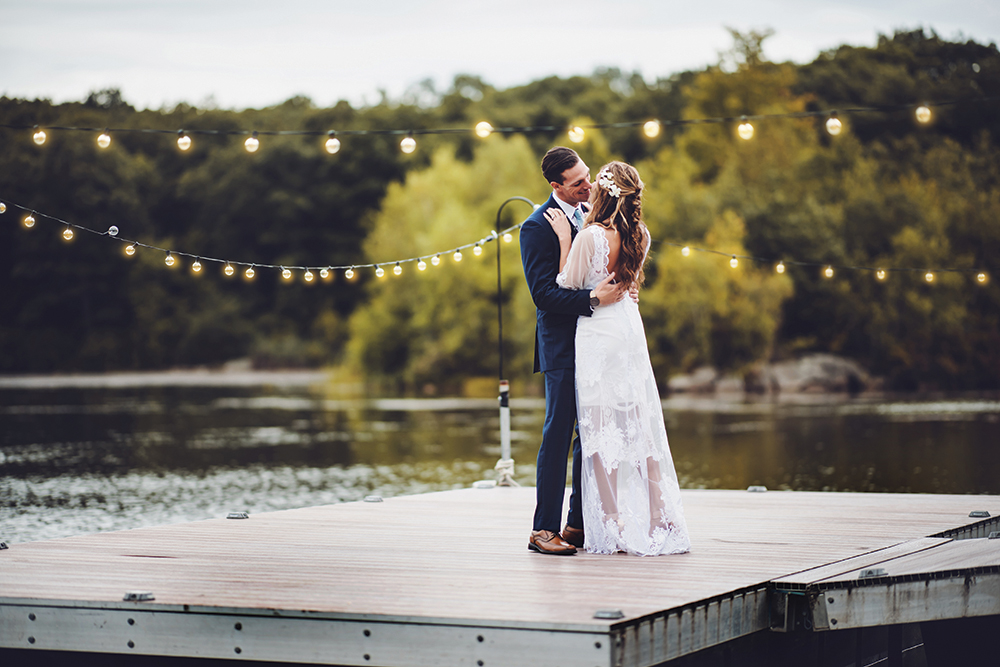 Jenna & Tim’s Wedding at Rock Island Lake Club (Photography: Live Picture Studios)